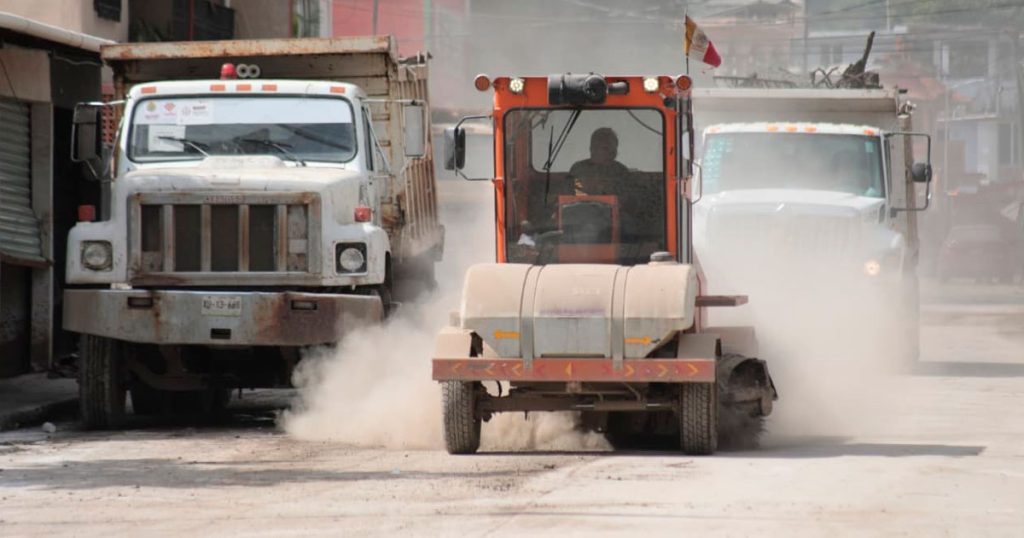 Equipos vactor de CAEV liberan drenajes y facilitan limpieza en colonias de Poza Rica