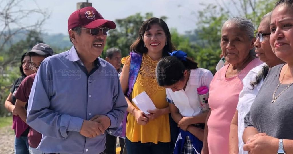 Frans Aparicio rendirá su cuarto informe de Gobierno el 19 de diciembre Frans Aparicio rendirá su cuarto informe de Gobierno el 19 de diciembre