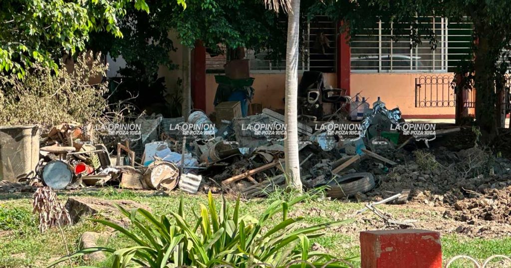 Escuela Secundaria General N°2 pide apoyo de la gobernadora para su rehabilitación Escuela Secundaria General N°2 pide apoyo de la gobernadora para su rehabilitación
