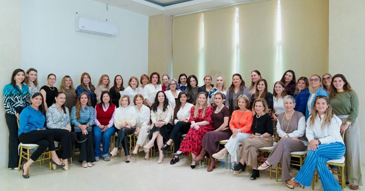 Adanely Rodríguez hace equipo entre mujeres Adanely Rodríguez hace equipo entre mujeres