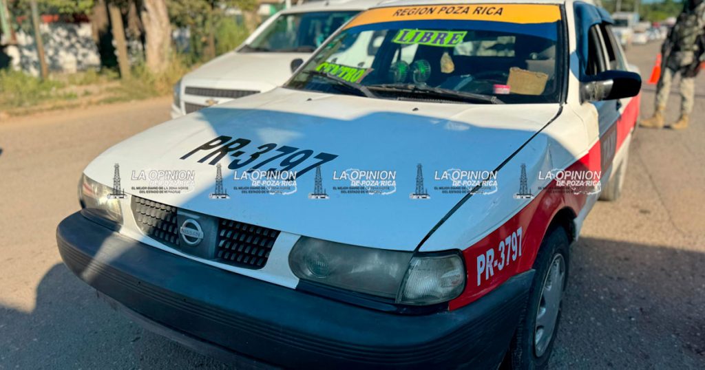 Imprudente taxista embiste a motociclista Imprudente taxista embiste a motociclista