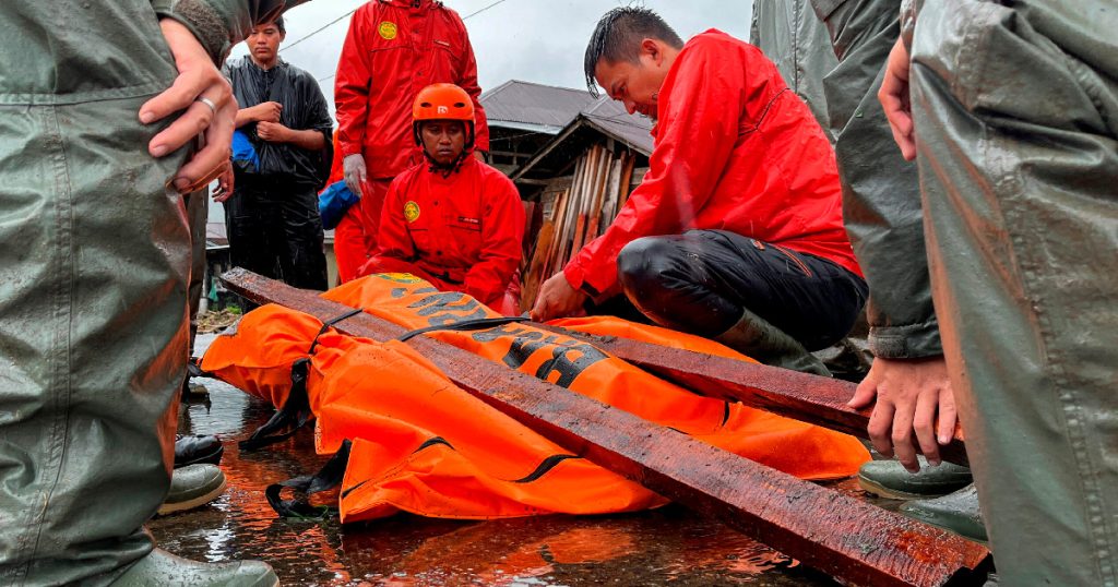 Fuertes lluvias en Tailandia e Indonesia dejan al menos 465 muertos