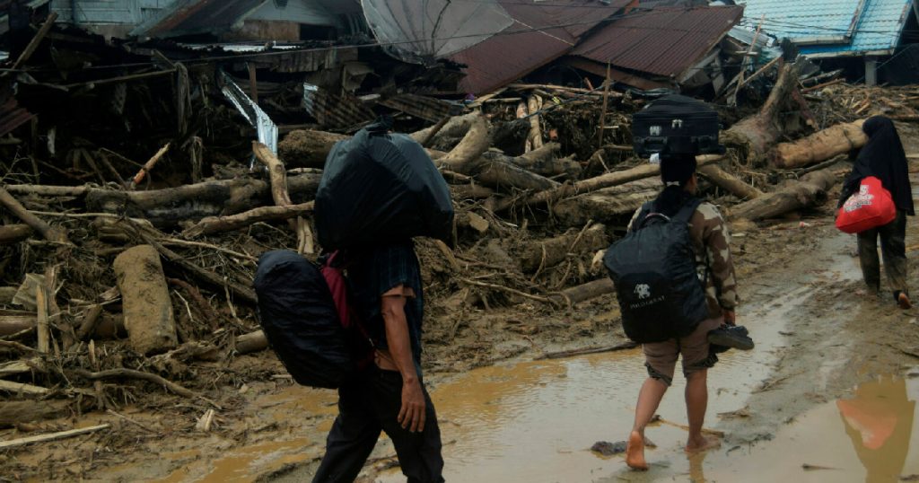 Fuertes lluvias en Tailandia e Indonesia dejan al menos 465 muertos