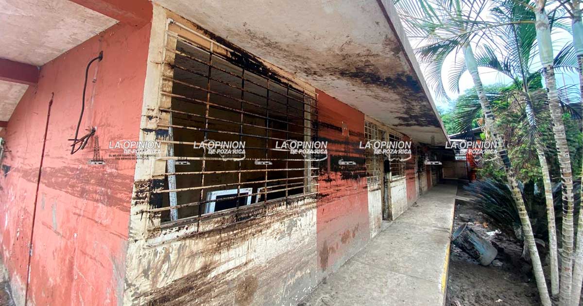 Escuelas afectadas reiniciarían actividades hasta el próximo año