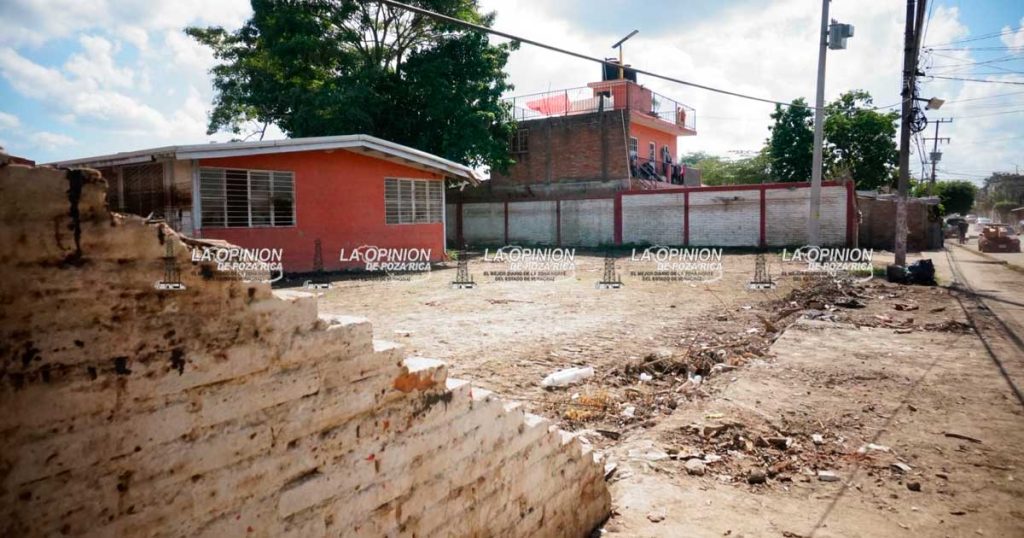 Escuela Primaria Club de Leones Número 4 lucha por continuar la educación tras inundación Escuela Primaria Club de Leones Número 4 lucha por continuar la educación tras inundación