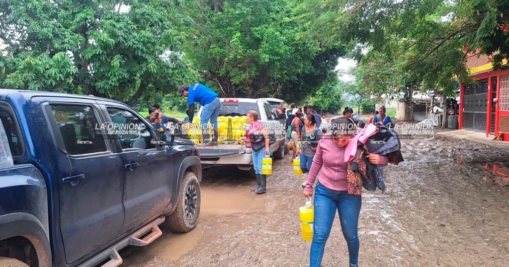 Fluyen más apoyos para las familias damnificadas Fluyen más apoyos para las familias damnificadas