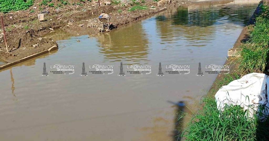 Central de abastos sigue entre el lodo Central de abastos sigue entre el lodo