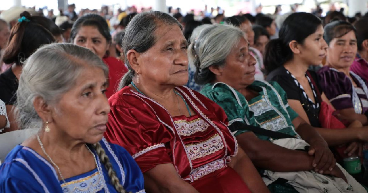 Programas sociales benefician a más de 2 millones de veracruzanos: Primer Informe Programas sociales benefician a más de 2 millones de veracruzanos: Primer Informe