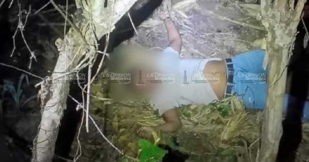 Muere motociclista tras salirse del camino en la Caristay–Copal Muere motociclista tras salirse del camino en la Caristay–Copal