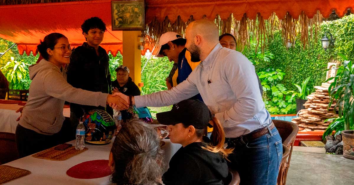 Jorge Alanís nombra a directores en Coatzintla Jorge Alanís nombra a directores en Coatzintla