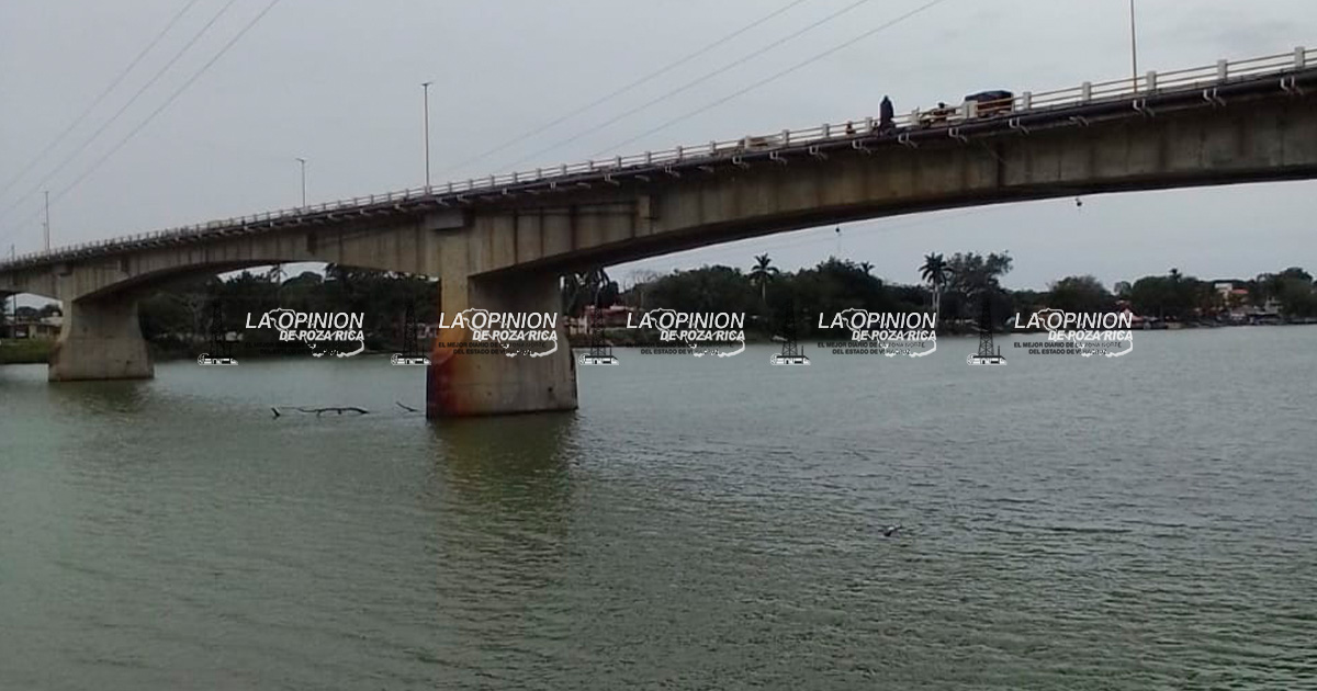 Frustran suicidio en puente Frustran suicidio en puente