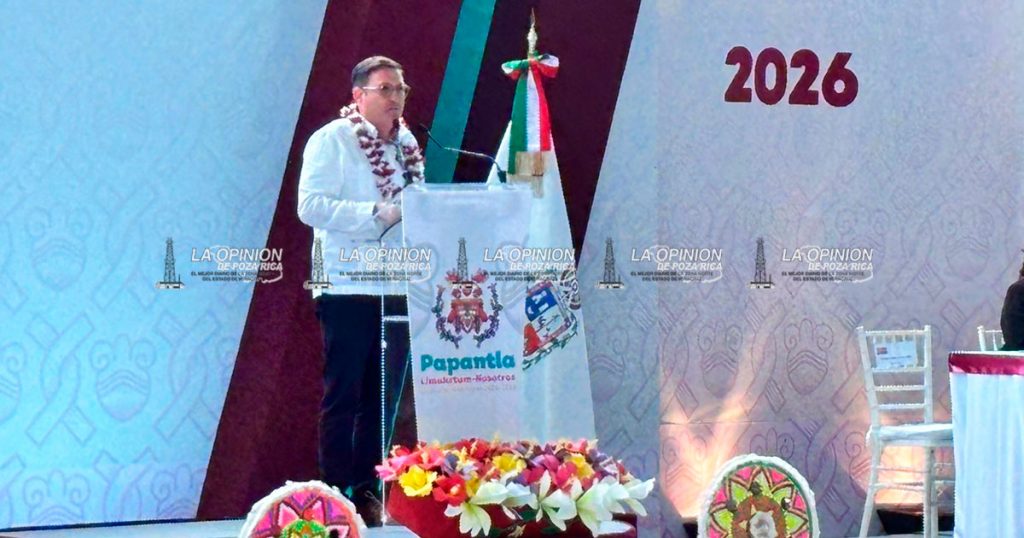 Gonzalo Flores rinde protesta como alcalde de Papantla Gonzalo Flores rinde protesta como alcalde de Papantla