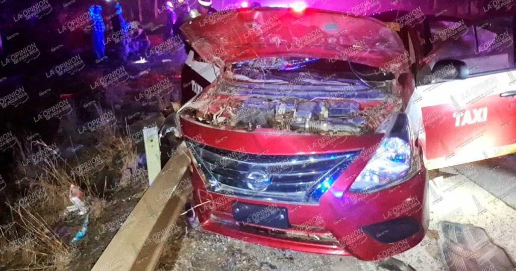 Terminó incrustado en la malla metálica Taxista y pasajero resultaron heridos