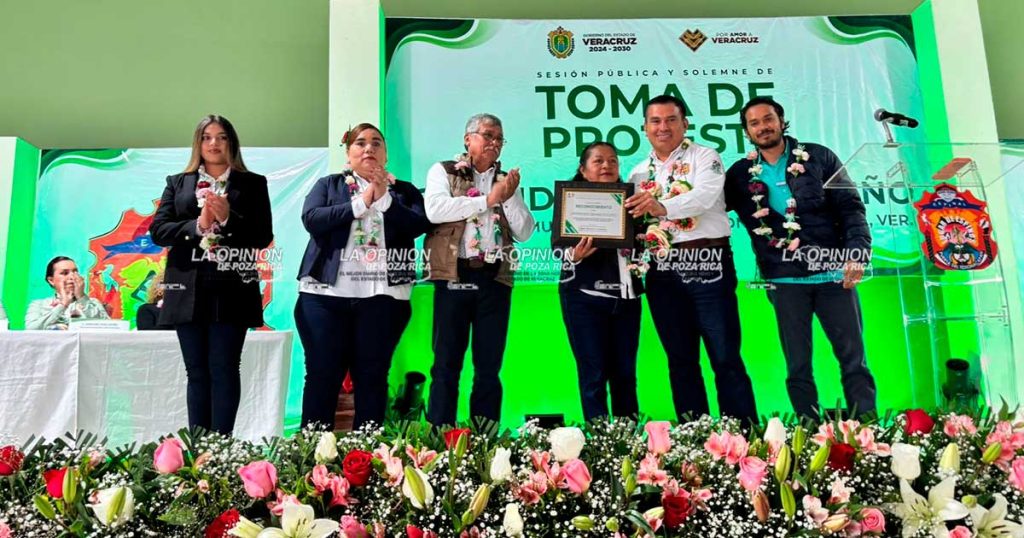 Viridiana Pérez Patiño rinde protesta como alcaldesa Viridiana Pérez Patiño rinde protesta como alcaldesa