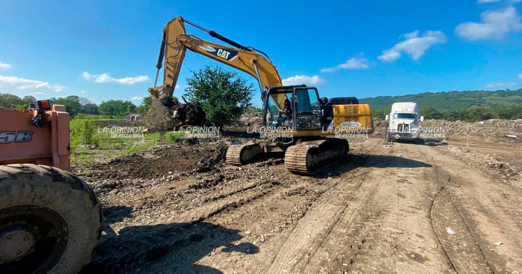 Realiza SIOP saneamiento de puntos de acopio de escombros Realiza SIOP saneamiento de puntos de acopio de escombros
