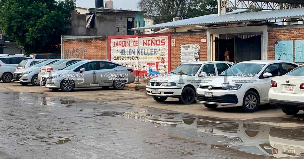 Laguna de aguas de drenaje afecta a decenas de familias en Las Gaviotas