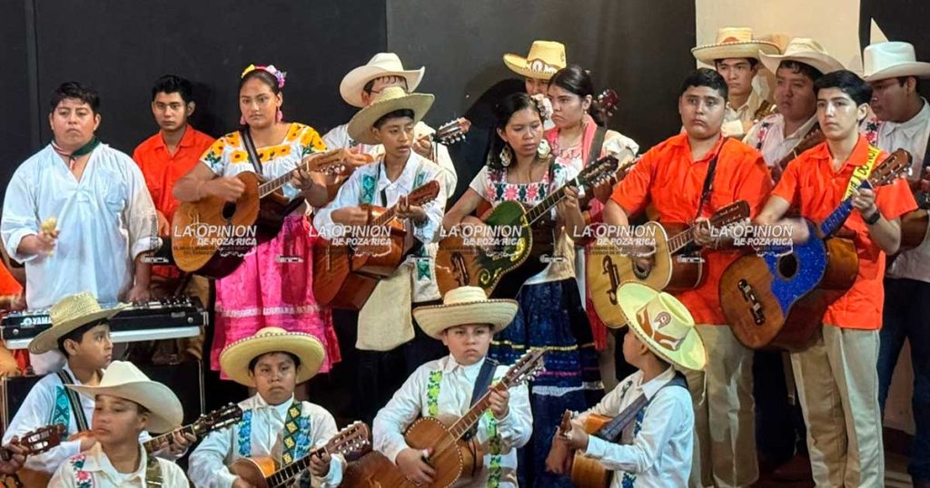 Orquesta Infantil de Álamo brilla en encuentro regional
