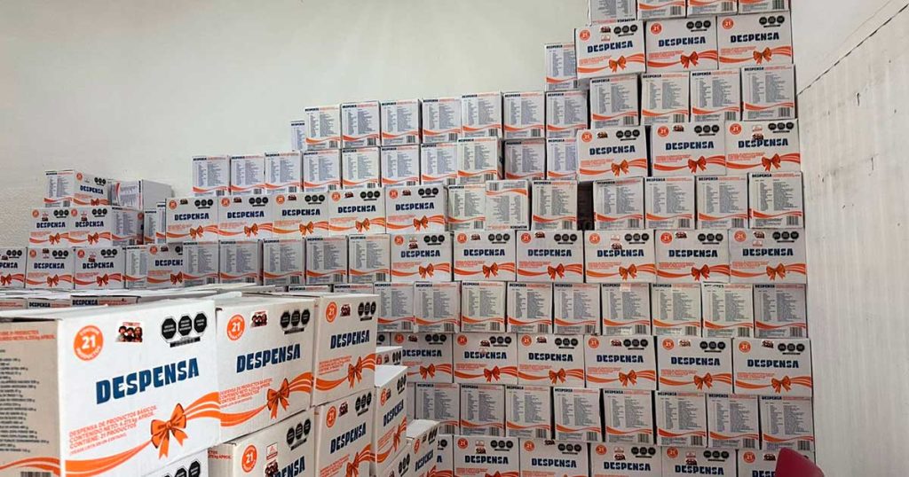 En víspera navideña entregan más de 3 mil despensas a damnificados de Poza Rica En víspera navideña entregan más de 3 mil despensas a damnificados de Poza Rica