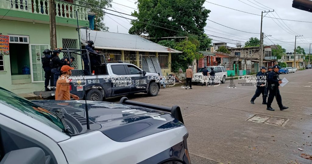 Reporte anónimo provoca movilización policiaca en Coatzintla; descartan casa de seguridad Reporte anónimo provoca movilización policiaca en Coatzintla; descartan casa de seguridad