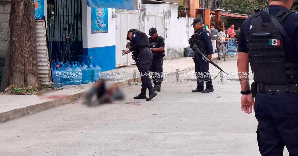 Balean a trabajador en calles de Álamo; grave