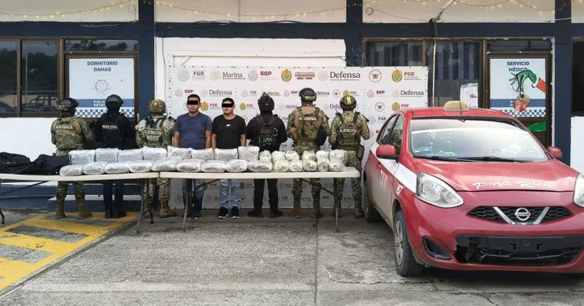 Asegura SSP 22 vehículos y decomisa probables estupefacientes Asegura SSP 22 vehículos y decomisa probables estupefacientes