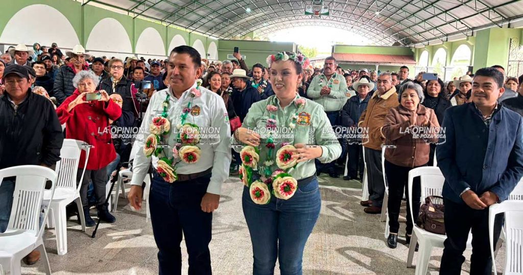 Viridiana Pérez Patiño rinde protesta como alcaldesa Viridiana Pérez Patiño rinde protesta como alcaldesa