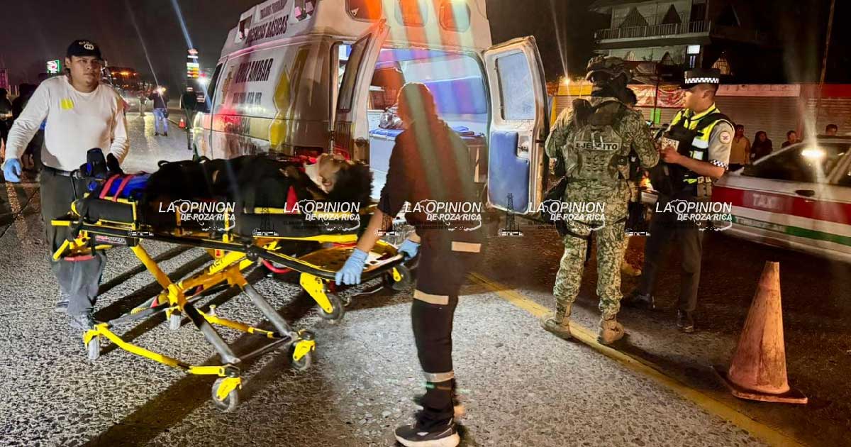 Vehículo fantasma arrolla a joven Vehículo fantasma arrolla a joven