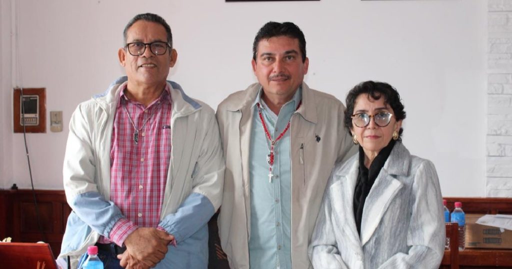 Felipe Mata refuerza el trabajo municipal Felipe Mata refuerza el trabajo municipal