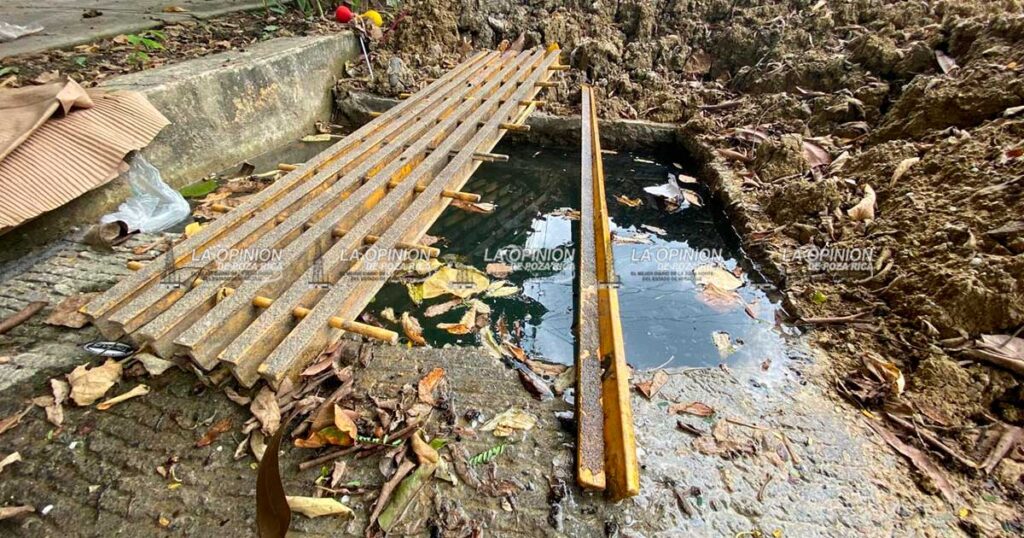 Genera CAEV peligro mortal en la colonia Agustín Lara Genera CAEV peligro mortal en la colonia Agustín Lara