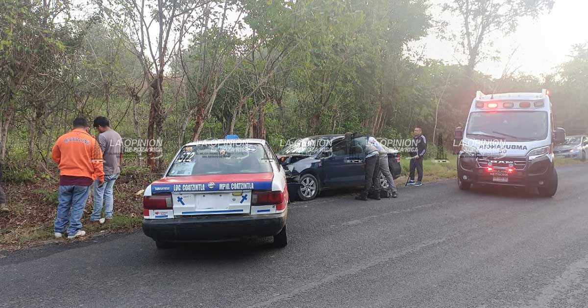 Choque frontal deja dos lesionados Choque frontal deja dos lesionados