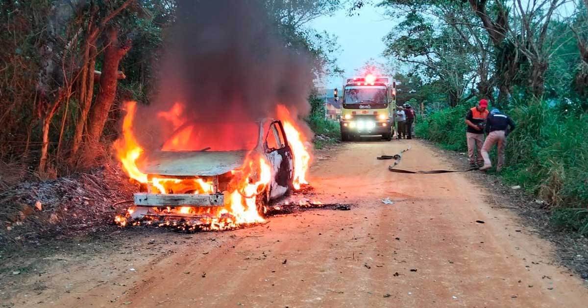TAXI QUEMADO TAXI QUEMADO