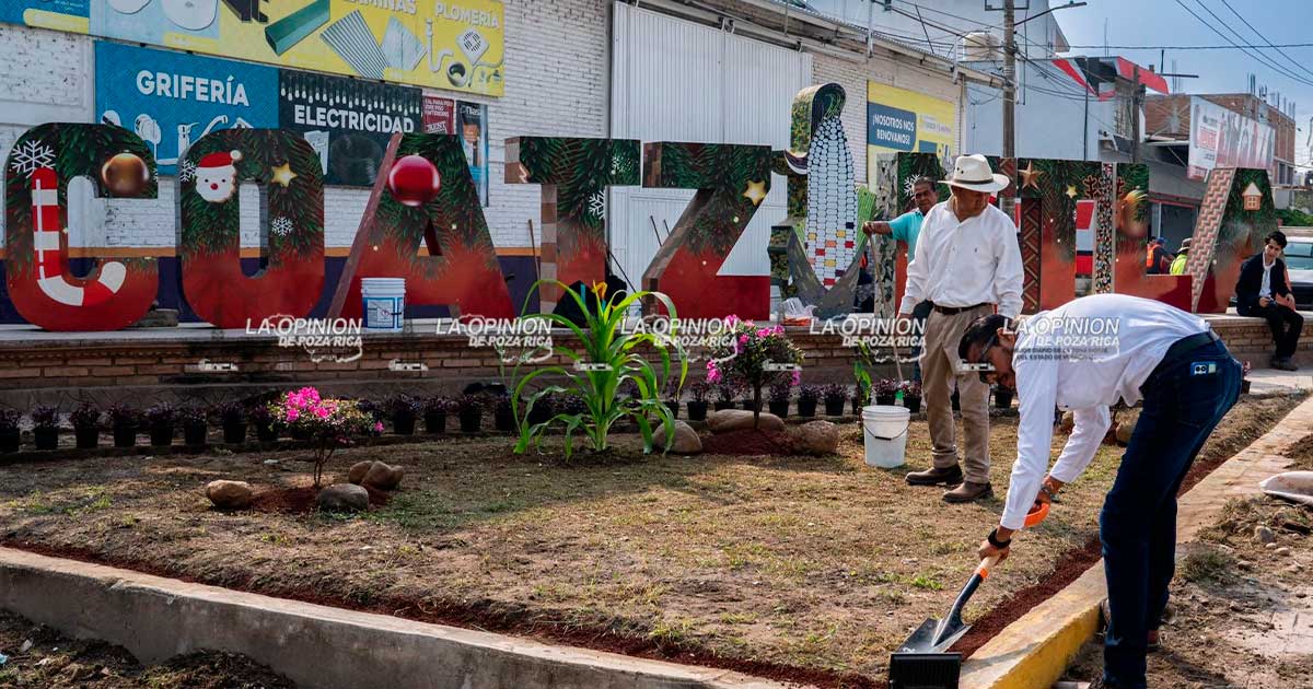 Jorge Alanís da banderazo al nuevo Renacer en Coatzintla Jorge Alanís da banderazo al nuevo Renacer en Coatzintla