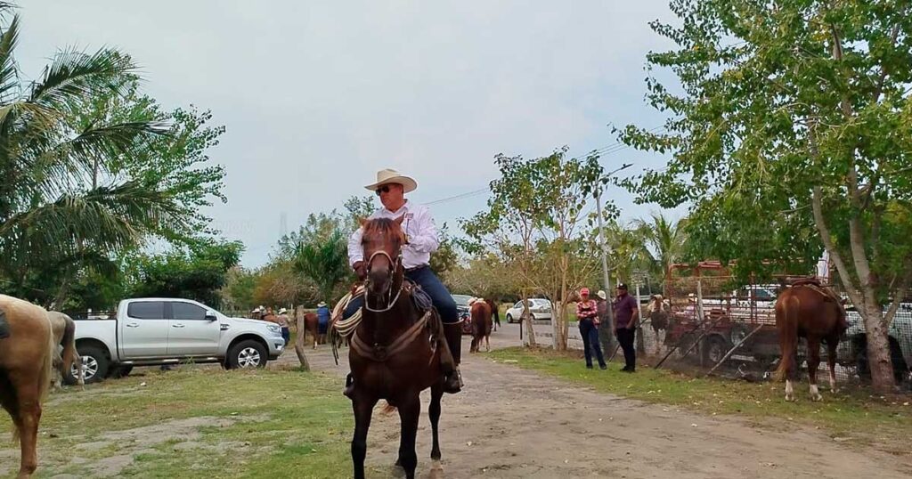 Confirman Cabalgata Internacional de la Unidad Vega de Alatorre para el 14 de marzo Confirman Cabalgata Internacional de la Unidad Vega de Alatorre para el 14 de marzo