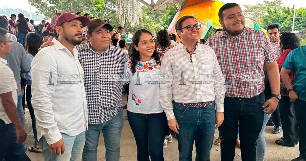 Miles de afiliados a Morena refuerzan la transformación en Veracruz Miles de afiliados a Morena refuerzan la transformación en Veracruz