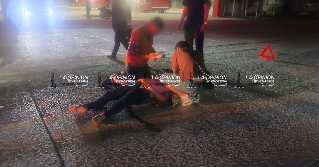 Mujer queda grave en choque de motos Mujer queda grave en choque de motos