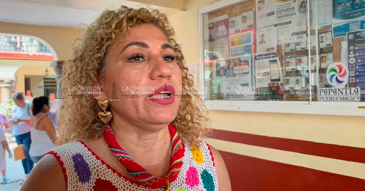 MIRIAM GARCÍA SUPERVISA CARRETERA CHOTE-COYUTLA MIRIAM GARCÍA SUPERVISA CARRETERA CHOTE-COYUTLA