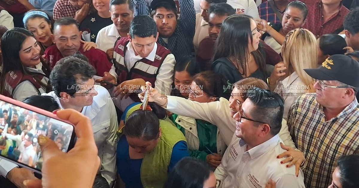 Abucheos en reaparición pública de Lilia Arrieta Abucheos en reaparición pública de Lilia Arrieta