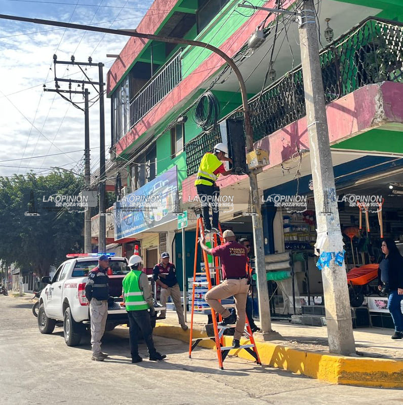 Rehabilitan los semáforos de avenida Independencia