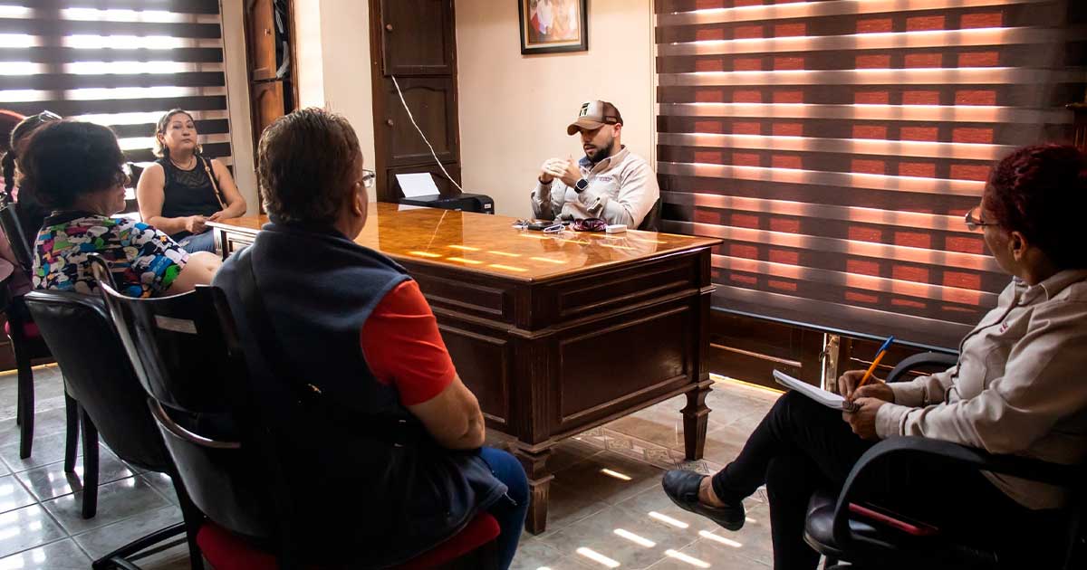 ALANÍS REVISA OBRAS MOCHAS DE CÉSAR ULISES ALANÍS REVISA OBRAS MOCHAS DE CÉSAR ULISES