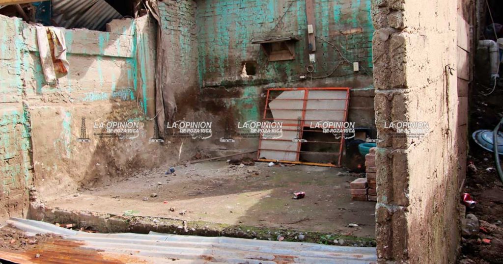 Vecinos de la Ignacio de la Llave viven en un foco de infección desde la inundación Vecinos de la Ignacio de la Llave viven en un foco de infección desde la inundación