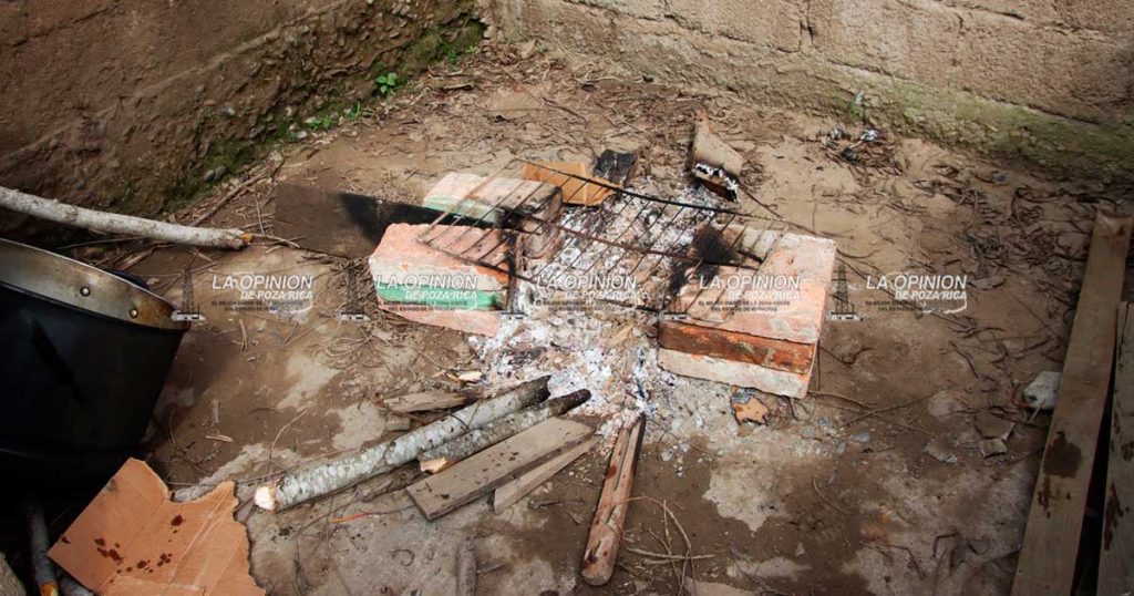 Vecinos de la Ignacio de la Llave viven en un foco de infección desde la inundación Vecinos de la Ignacio de la Llave viven en un foco de infección desde la inundación