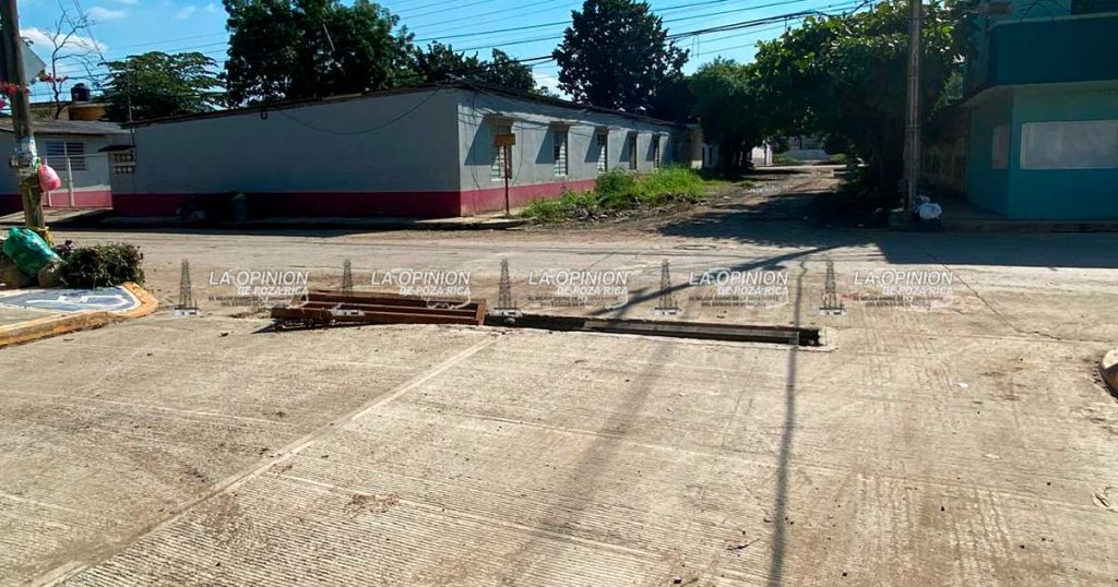 Se cree que las rejillas son vendidas como "fierro viejo" Se cree que las rejillas son vendidas como "fierro viejo"