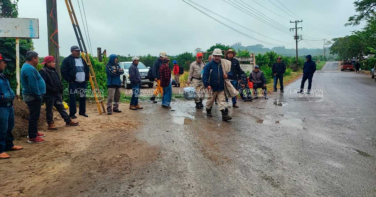 PEMEX, sordo ante queja de comunidades PEMEX, sordo ante queja de comunidades