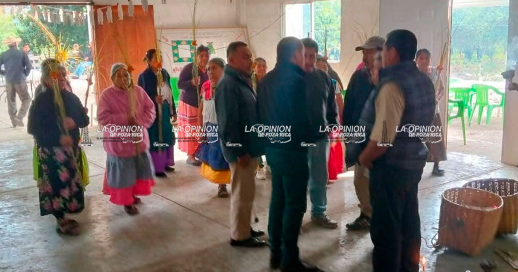 Ritual Chicomexóchitl Tributo a la Madre Tierra Ritual Chicomexóchitl Tributo a la Madre Tierra