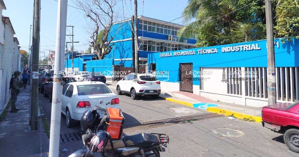 Prefecta pierde la vida al interior de escuela en Veracruz puerto Prefecta pierde la vida al interior de escuela en Veracruz puerto