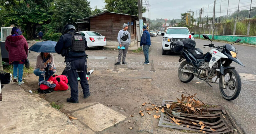 Cayeron de la moto y terminaron lesionadas Cayeron de la moto y terminaron lesionadas