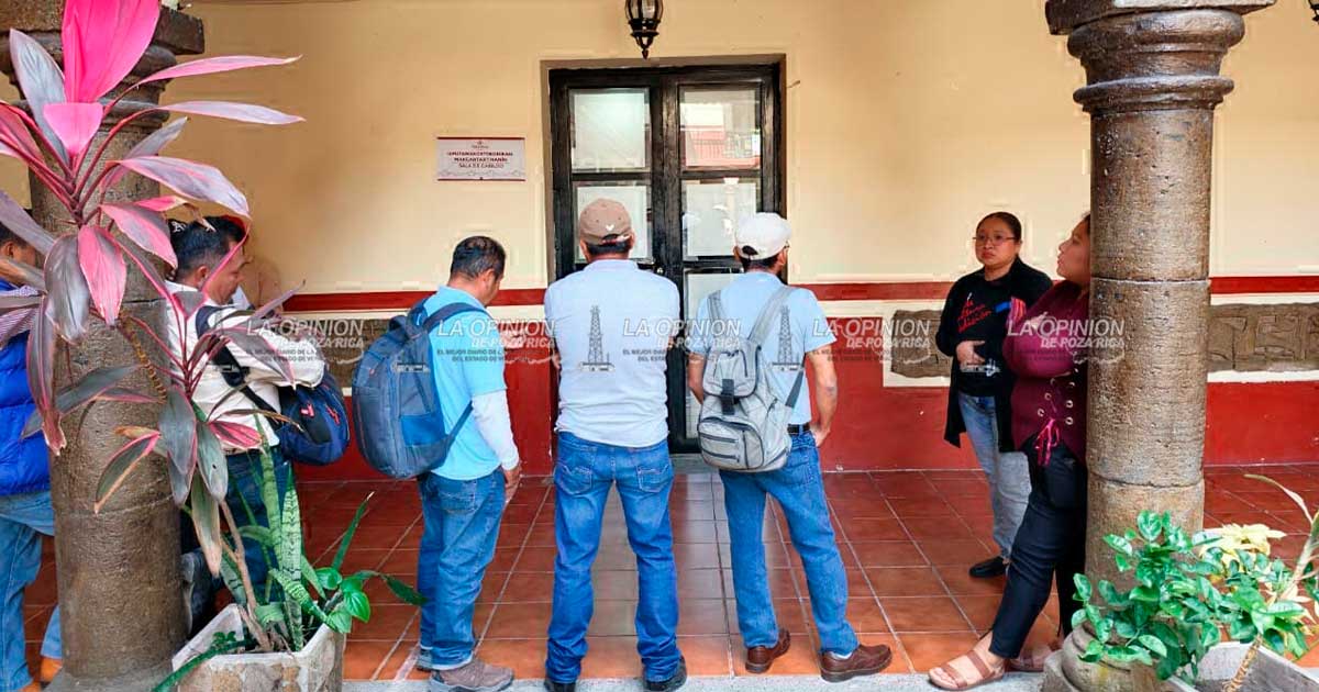 PAGAN AGUINALDOS EN EL TAKILHSUKUT PAGAN AGUINALDOS EN EL TAKILHSUKUT