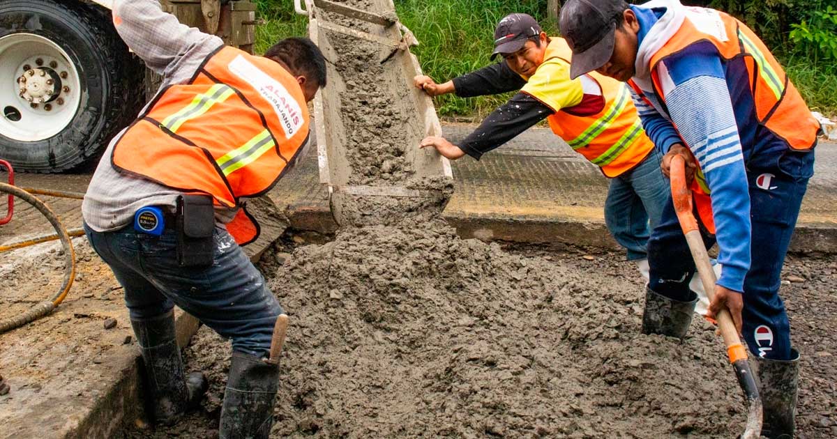 Mejoran calles en Coatzintla Mejoran calles en Coatzintla