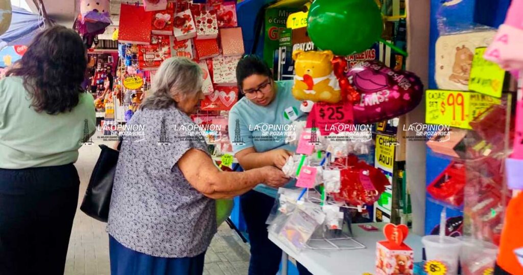 Comerciantes del Mercado Poza Rica invitan a consumir local este 14 de febrero Comerciantes del Mercado Poza Rica invitan a consumir local este 14 de febrero
