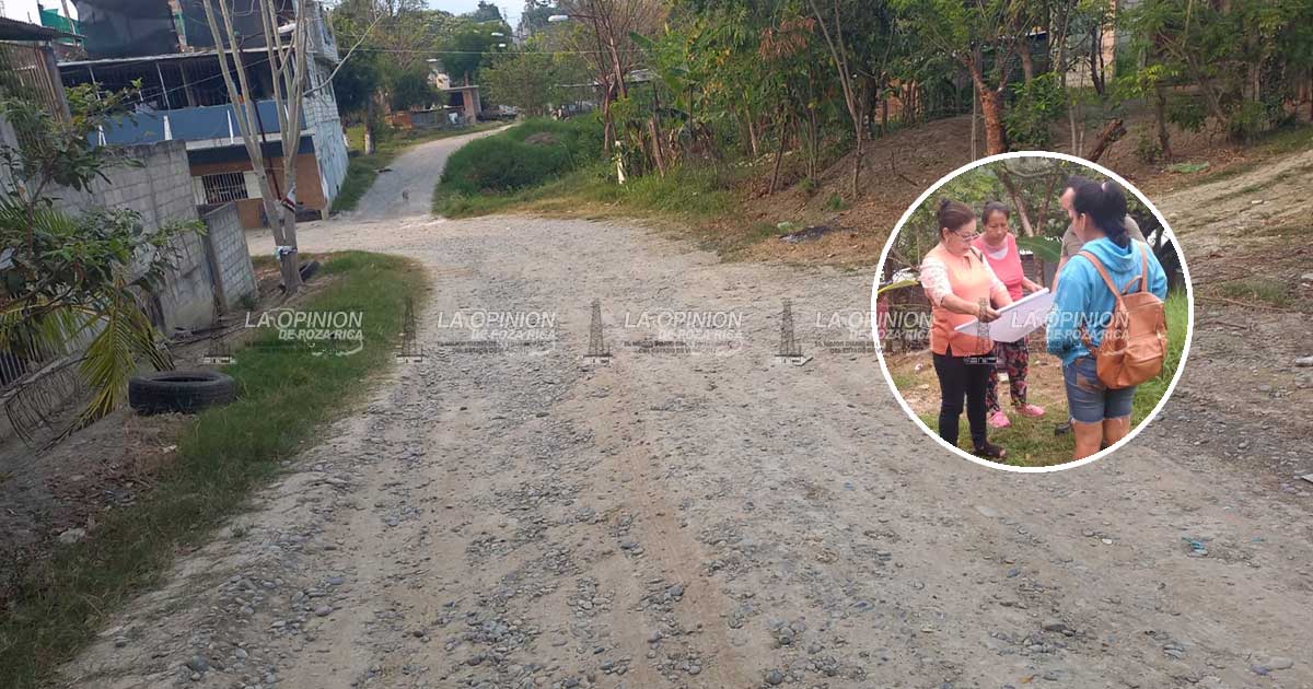 Van por la liberación de vialidades habitantes de la colonia Astral Van por la liberación de vialidades habitantes de la colonia Astral